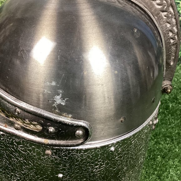 Vintage Medieval Camelot Knight Helmet Ice Bucket - Picture 6 of 15